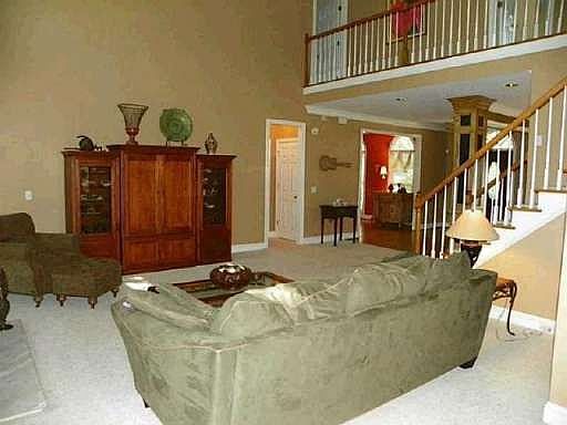 5th image of 5715 Lake Heights Cir