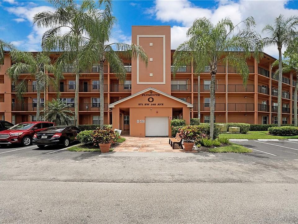 1st image of 571 SW 142nd Avenue #305-O