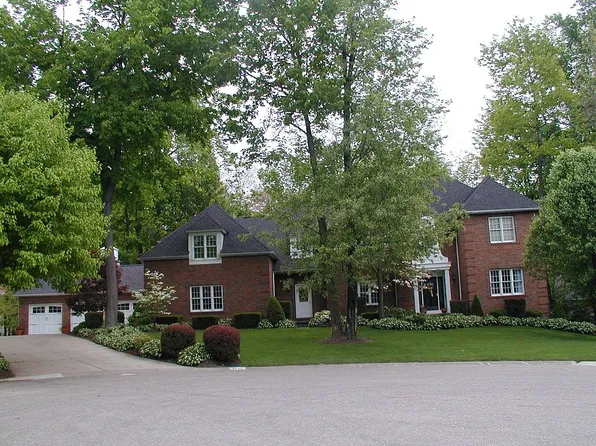 7714 Bucknell Cir NW, North Canton, OH 44720