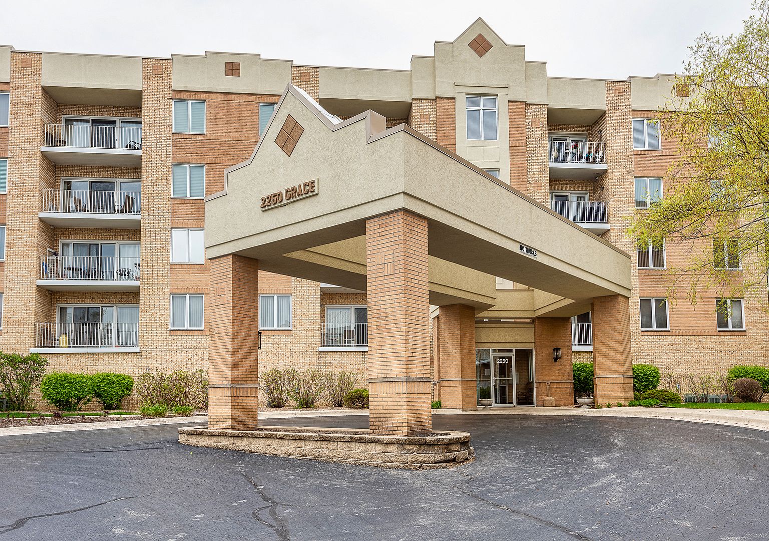 2250 S Grace St APT 302, Lombard, IL 60148 Zillow