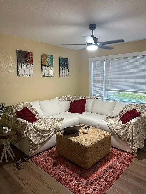 2 bed, 800 sqft, $2,700 — Photo 4