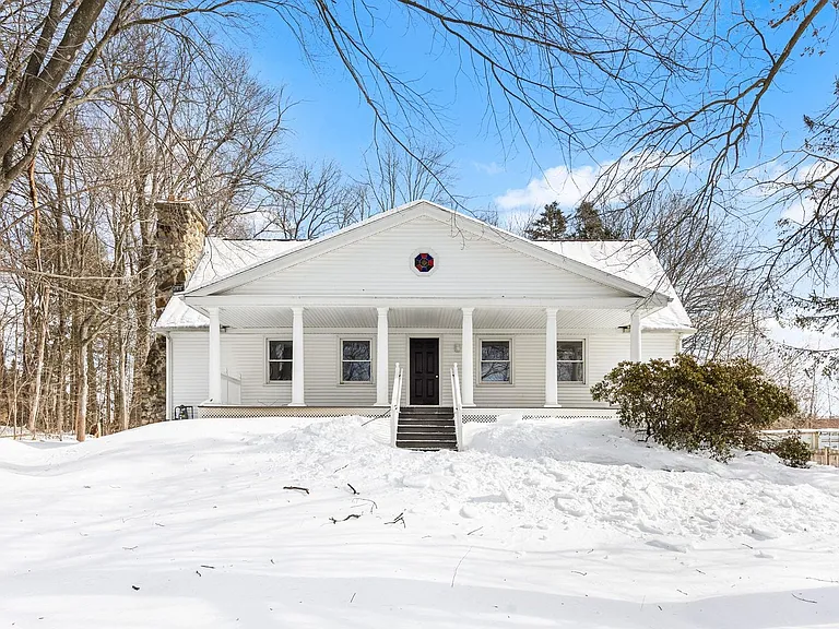 17 N Maple St — Photo 14