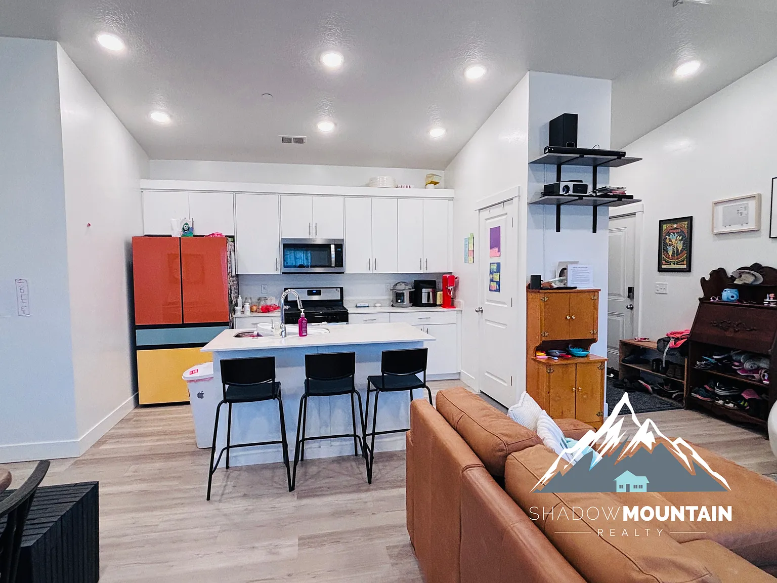 3 bed, 1313 sqft, $1,575 — Photo 2