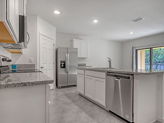 5th image of 7559 Tourmaline Dr
