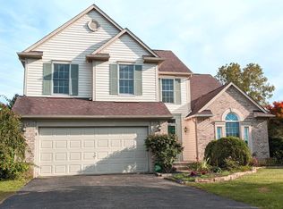 9547 Wayne Brown Dr, Powell, OH