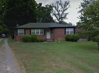1716 2nd Ave NW, Hickory, NC 28601