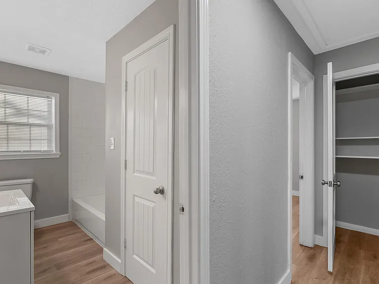 1330 Leaman Ave — Photo 13