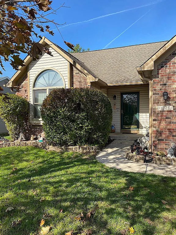 1026 Crimson King Pkwy photo 1