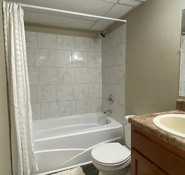 Hillcrest Apartments — Photo 26