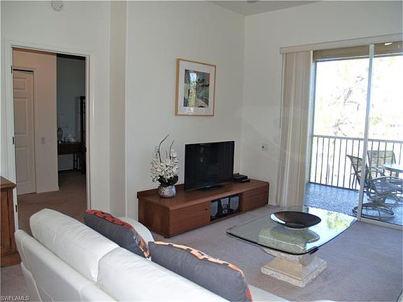 2nd image of 8217 Parkstone Pl #1-305