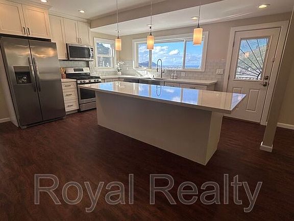 3rd image of 2333 Palolo Ave