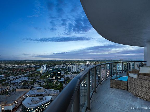 2nd image of 100 Las Olas Blvd #4003