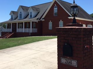 204 E Tennant Cir, Chickamauga, GA 30707