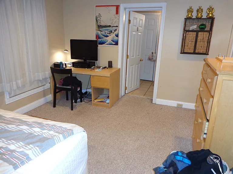 142 Conarroe St — Photo 11