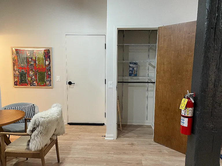 1147 W Ohio St — Photo 22