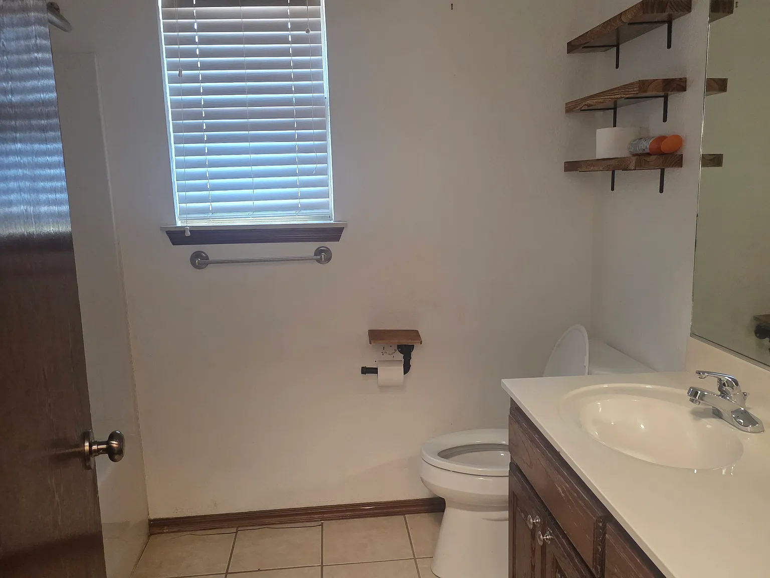 3 bed, 1654 sqft, $1,700 — Photo 4