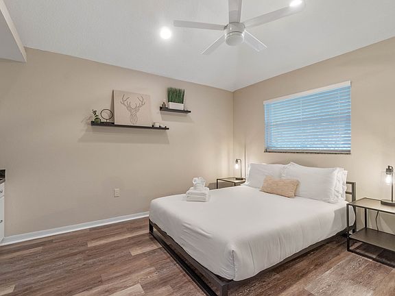 4th image of 2616 S Crystal Lake Dr APT A