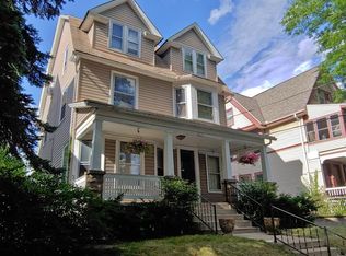 2416 E Webster Pl, Milwaukee, WI 53211