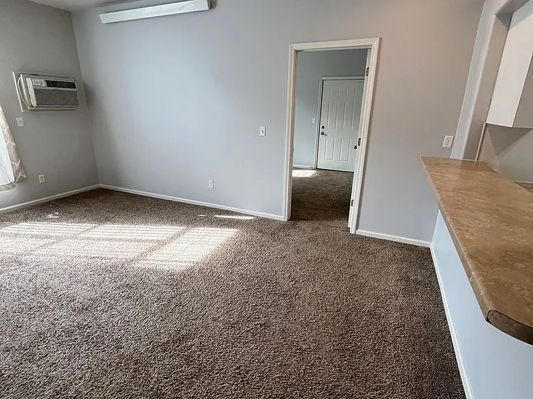 1920 Monte Vista Dr — Photo 8
