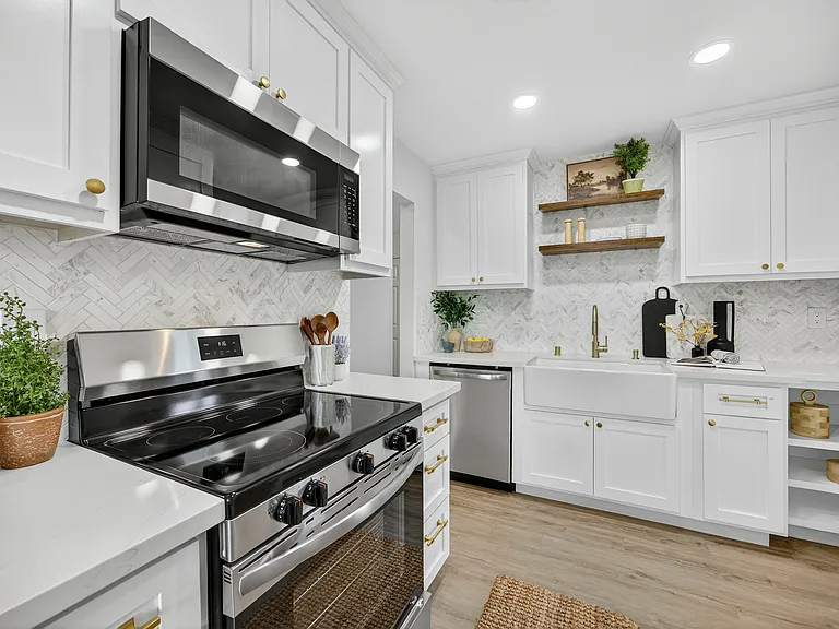 1335 School St — Photo 13