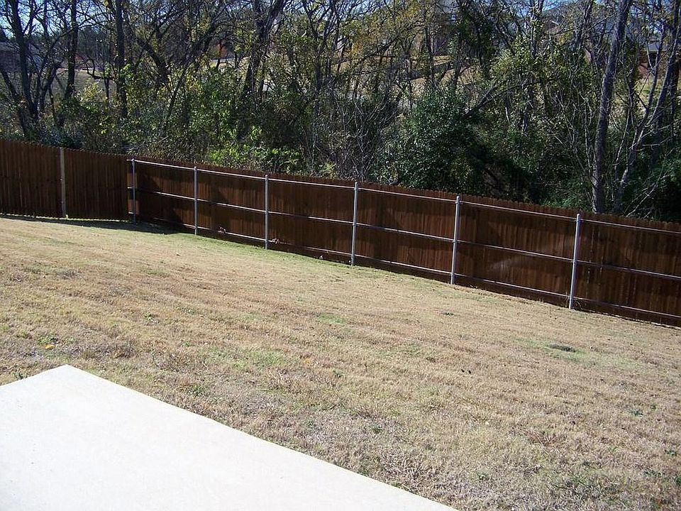 2nd image of 2813 Cameron Way