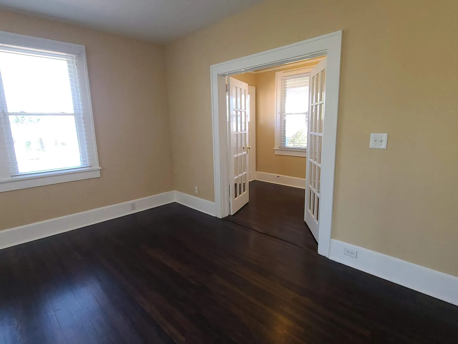 2 bed, 1800 sqft, $1,800 — Photo 4