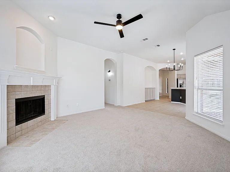 1343 Bent Tree Dr — Photo 4