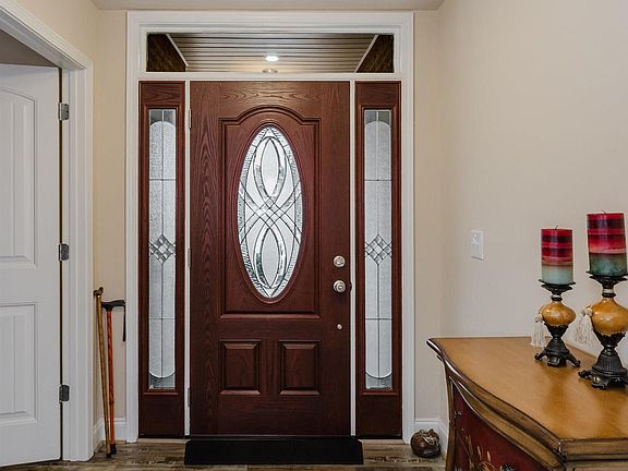4th image of 1060 Clover Ave