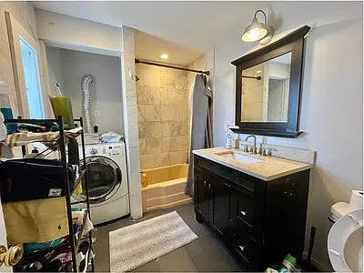 5 bed, 9998 sqft, $6,750 — Photo 4