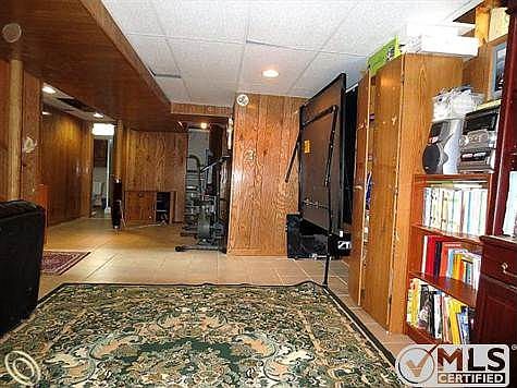 FINISHED BASEMENT