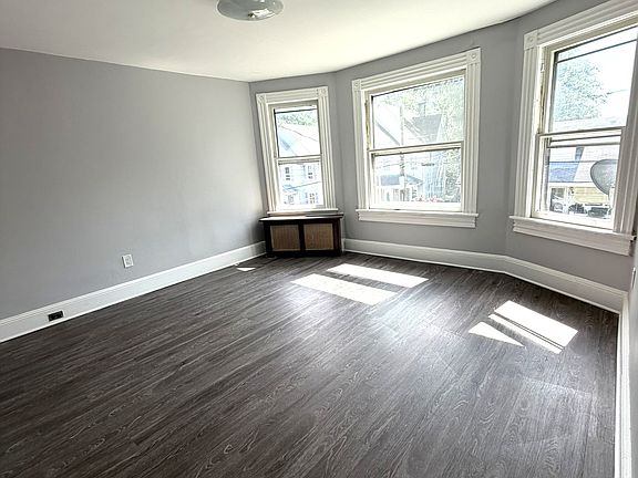 5th image of 2045 Edna Ave #2
