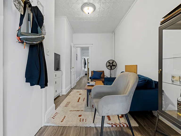 682 Seneca Ave #3L — Photo 5