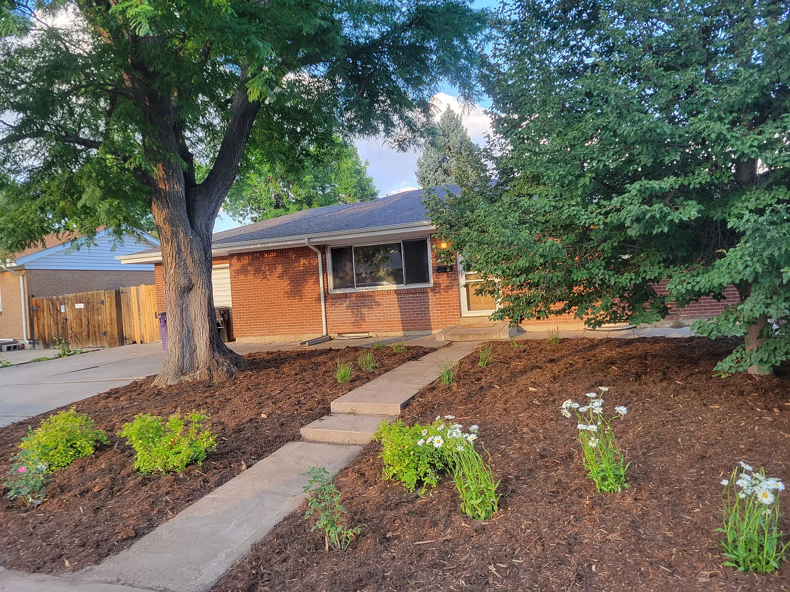 3 bed, 2142 sqft, $2,800 — Photo 1