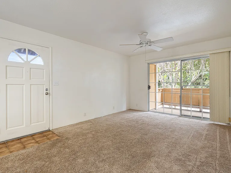 393 Mananai Pl #T — Photo 14