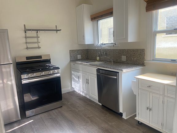 5th image of 7007 Willoughby Ave Unit 1/2