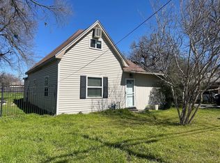 1703 Cates St, Bridgeport, TX 76426