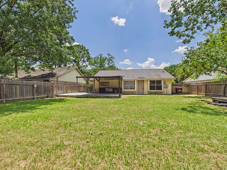 9918 Peachridge Dr — Photo 22
