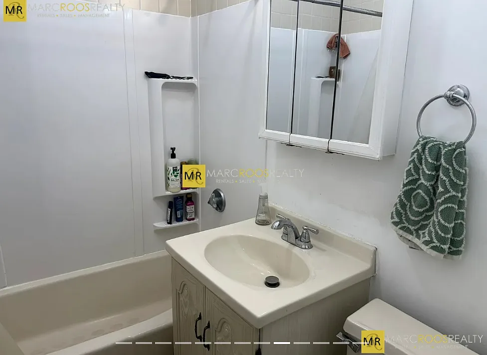 2 bed, 9999 sqft, $5,300 — Photo 1