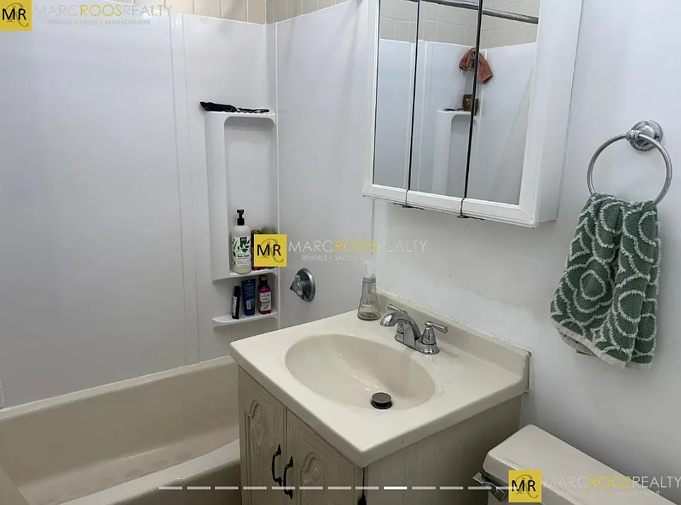 247 Commonwealth Ave #2
