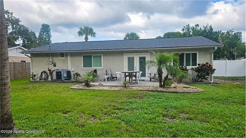 2 bed, 1080 sqft, $2,250 — Photo 2