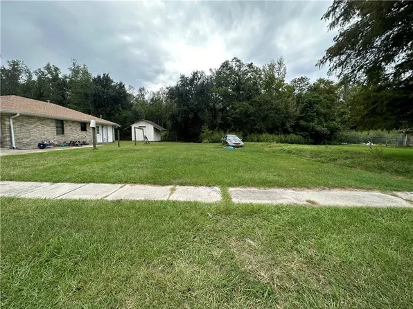 1624 Heights Dr, Saint Bernard, LA 70085
