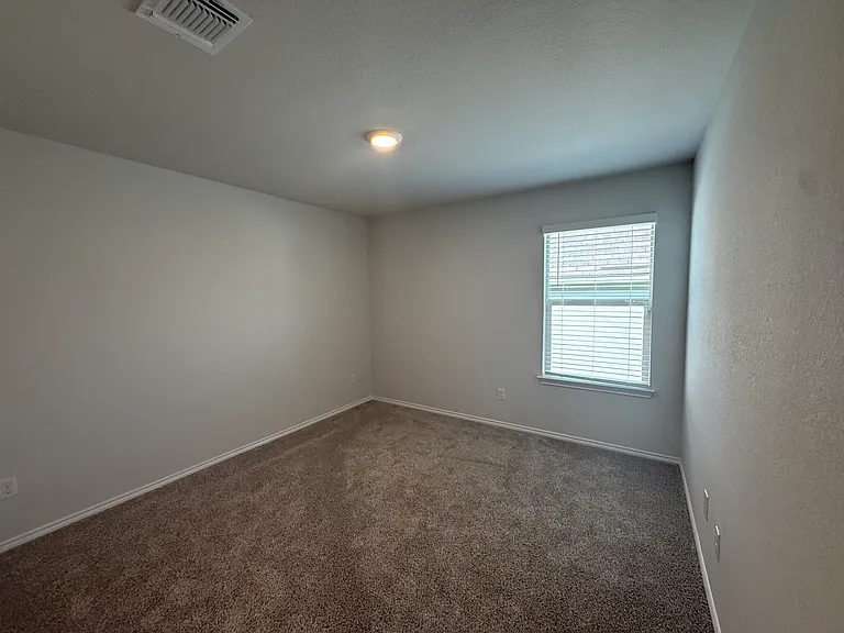 1320 Piedmont St — Photo 9