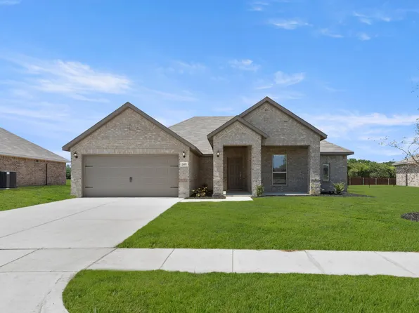 2609 River Bank Dr, Burleson, TX 76028