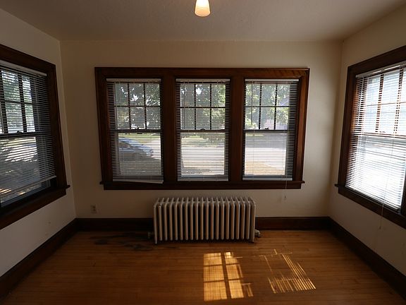 5th image of 426 S Quincy St #11252374