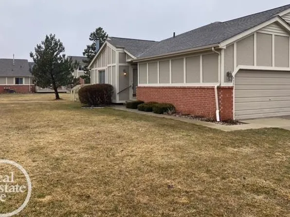 42261 Aspen Ct #159-33, Clinton Township, MI 48038