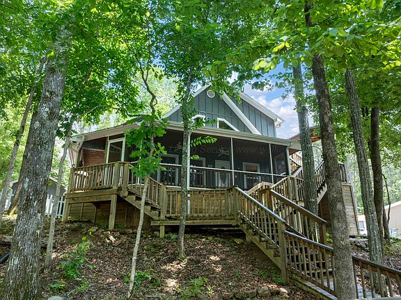 2nd image of 922 E Lakeshore Dr