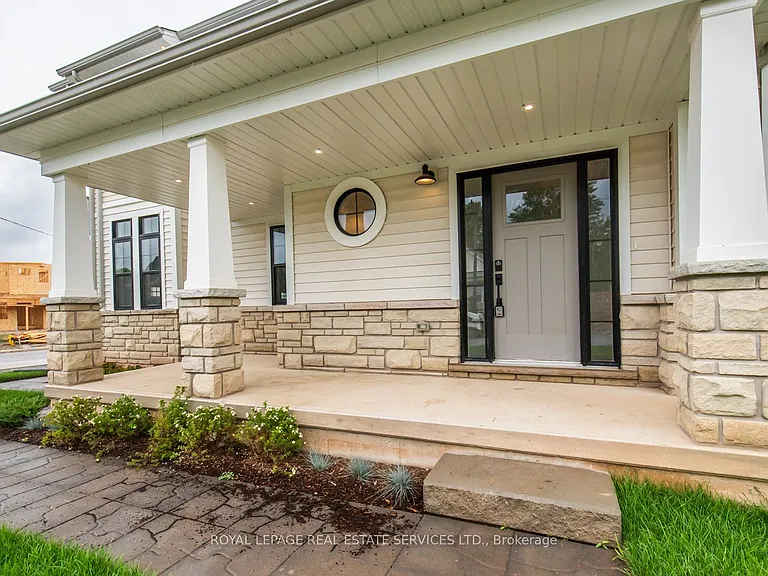 42 Beachwalk Cres — Photo 4