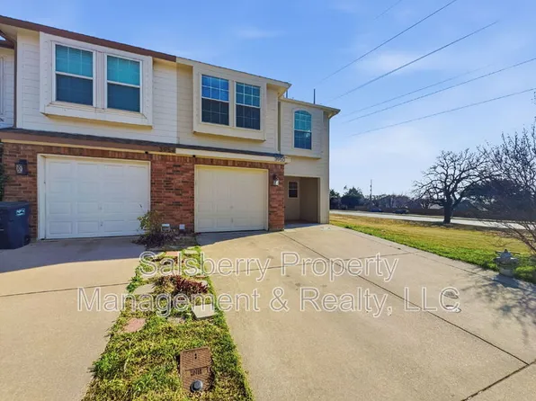 3950 Seaside Ct, Euless, TX 76040