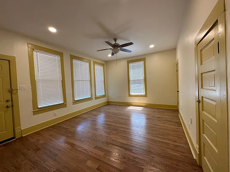 4910 Victor St #1 — Photo 18