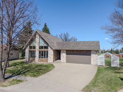 130 W Edmonton Dr, City Of Bismarck, ND, 58503